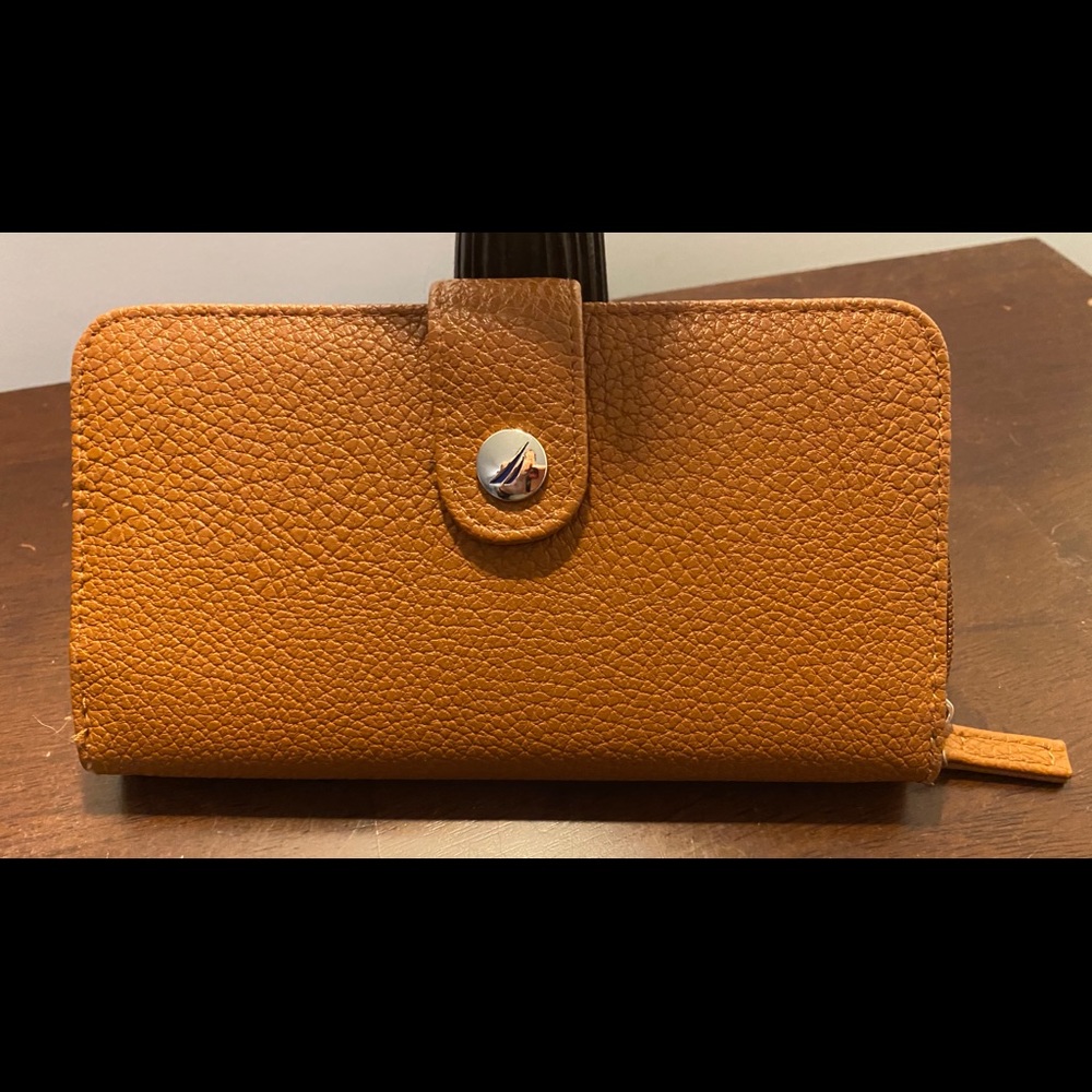 Ladies Nautica Wallet with ID Safe Protection